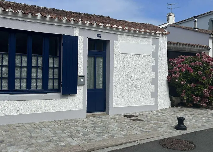 Maison Renovee 4 Couchages Avec Jardinet, A 2000 M Des Plages - - Fr-1-224b-1 *